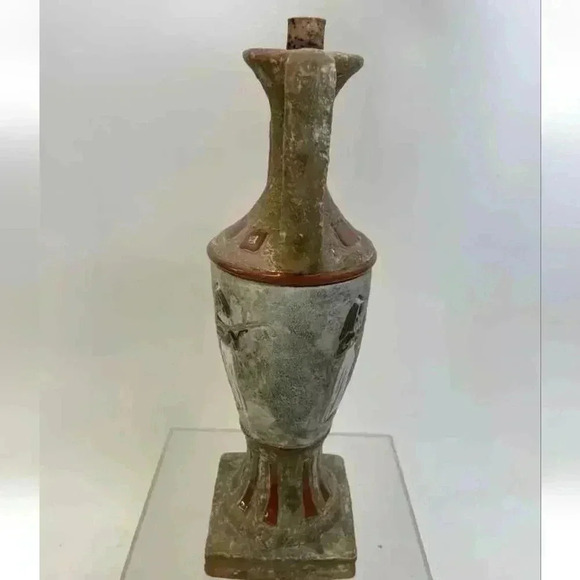 EGYPTIAN ART- 1950’s Italian neo-Egyptian decanter 14” tall x 5” across - Picture 5 of 11